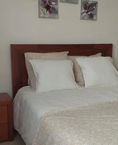 Oura Strip Appartement